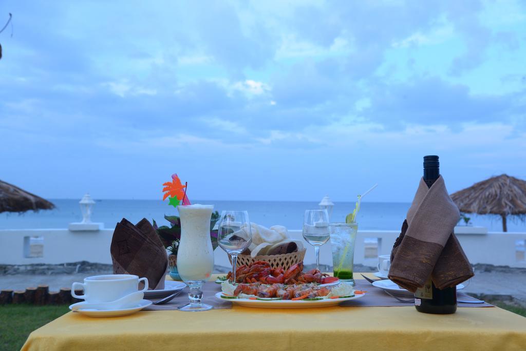 Ocean Blue Beach Hotel Ngwesaung Exterior photo