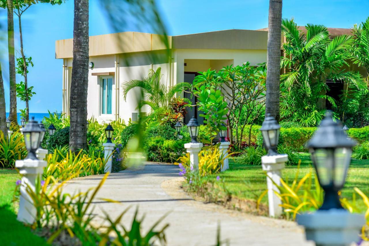 Ocean Blue Beach Hotel Ngwesaung Exterior photo